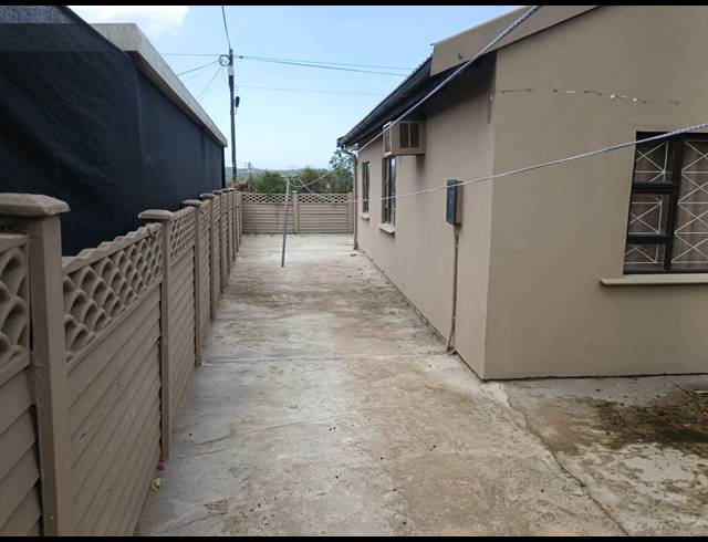 3 BEDROOM FREESTANDING TO LET IN WOODVIEW